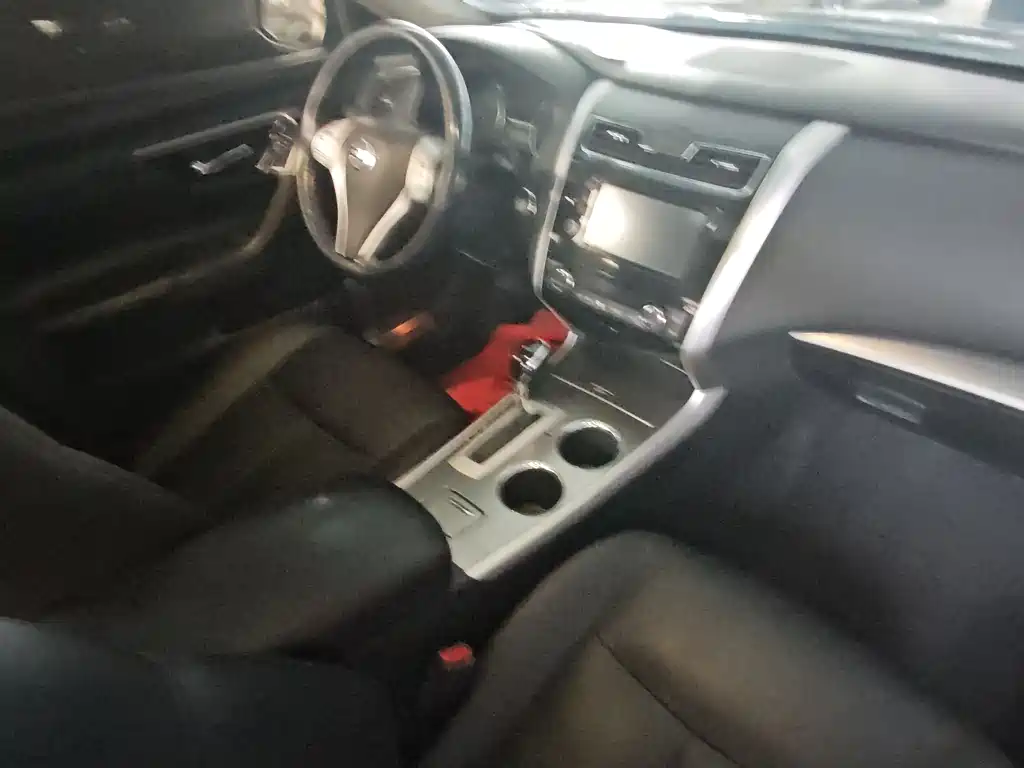 Teana Facelift 2.0 L XL Comfort