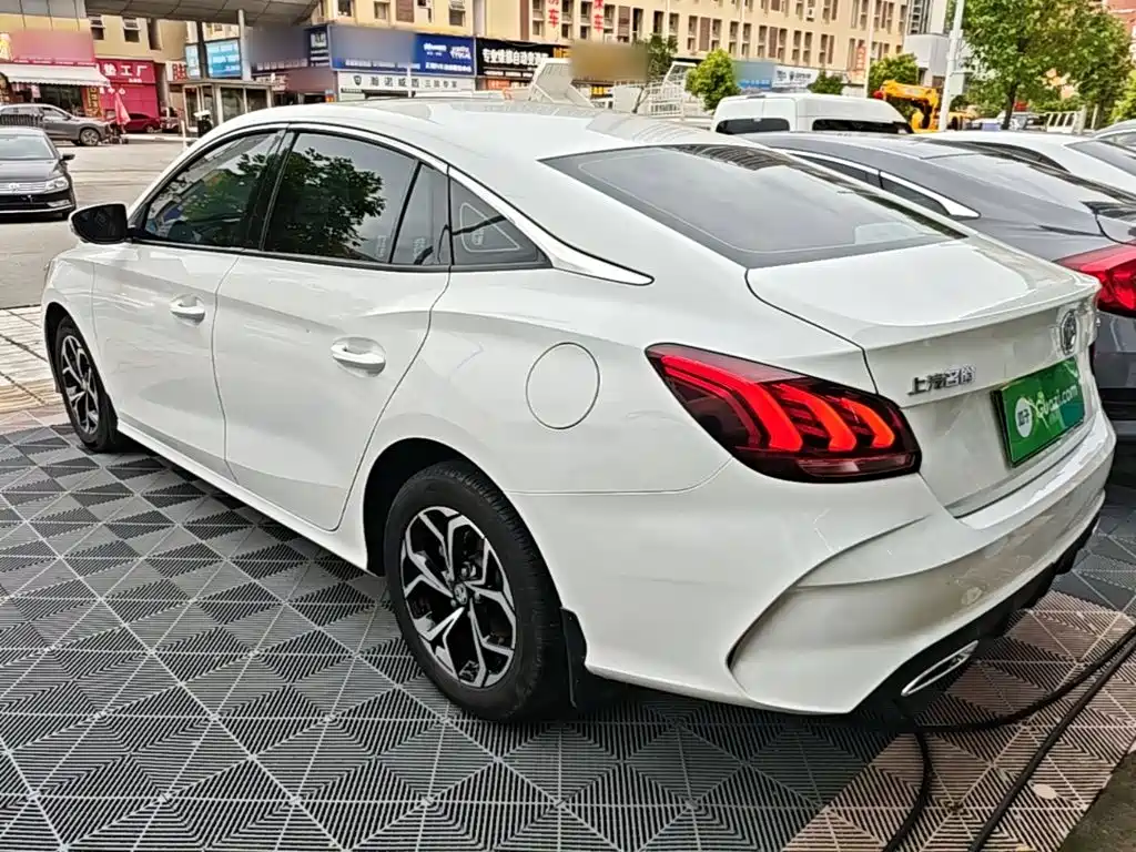 MG5 Facelift 180 DVVT CVT Youth Luxury