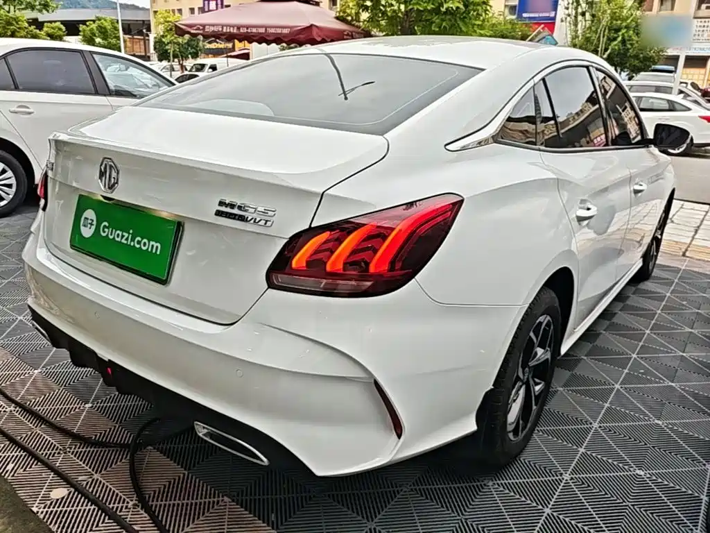 MG5 Facelift 180 DVVT CVT Youth Luxury