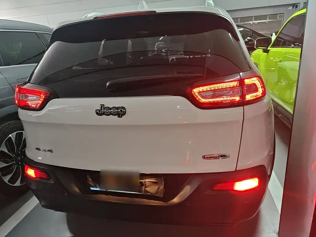 Cherokee (Import) 自由光进口 2014款 2.4 L 都市版
