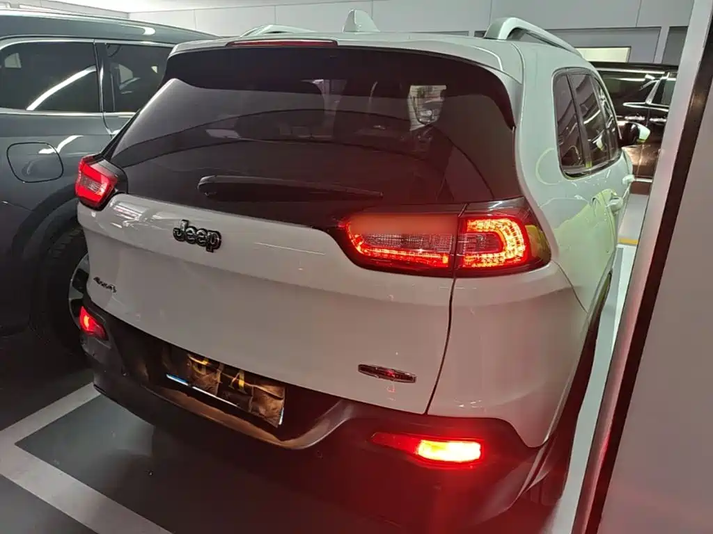Cherokee (Import) 自由光进口 2014款 2.4 L 都市版