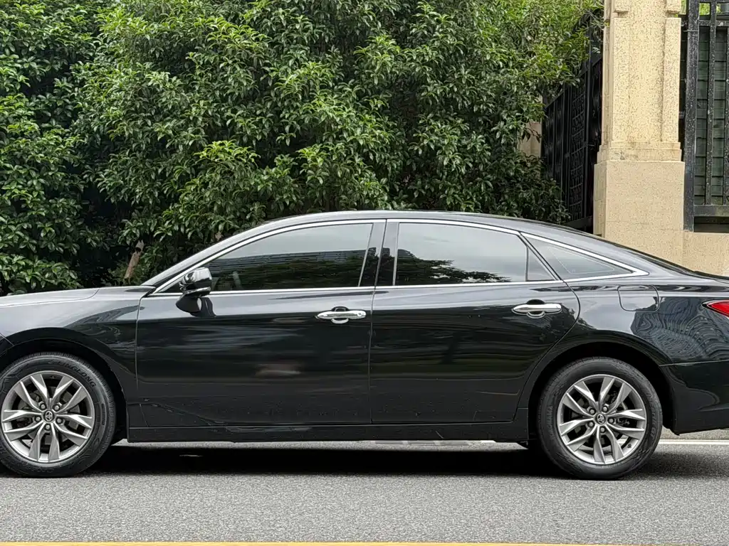 Avalon 2.5 L Luxury