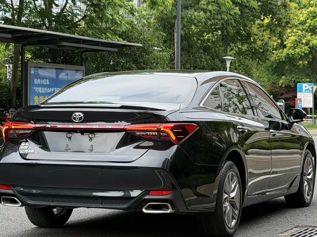 Avalon 2.5 L Luxury