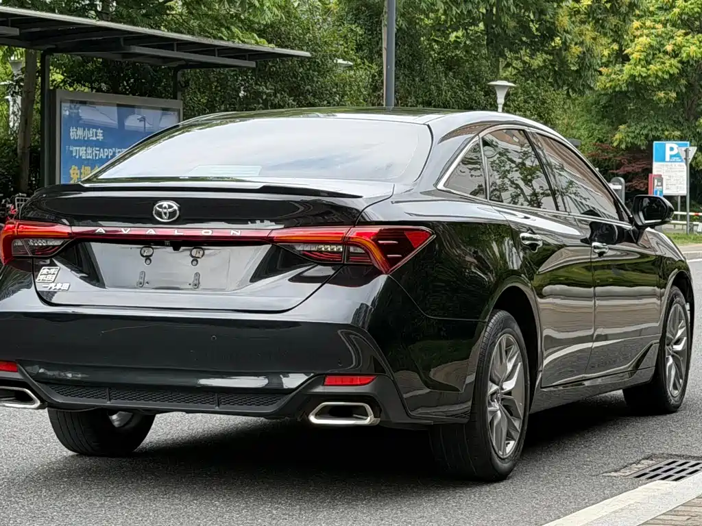 Avalon 2.5 L Luxury