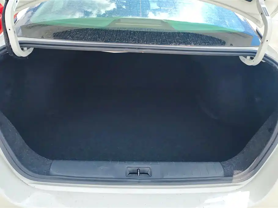Sylphy 1.6 L XL CVT Joy