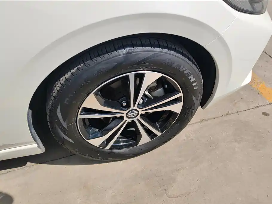 Sylphy 1.6 L XL CVT Joy