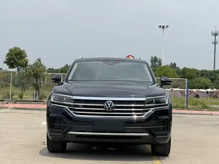 Volkswagen Touareg 2.0 TSI Sharp Style