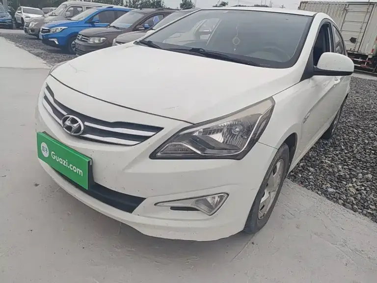 Hyundai Accent 1.4 L Manual Intelligent GLS
