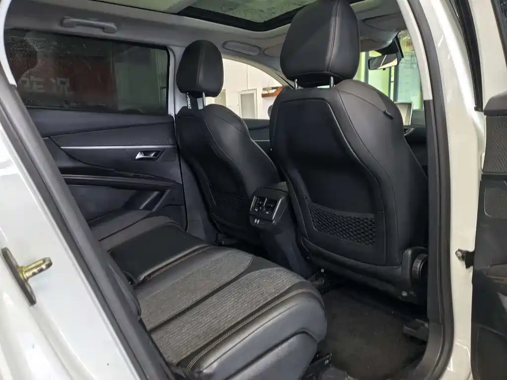 Peugeot 5008 380 THP 7-seat Elite