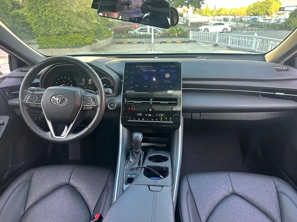 Avalon 2.0 L Luxury