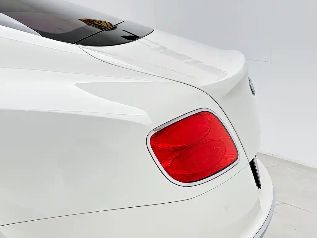 Continental GT 4.0 T GT V8 Standard