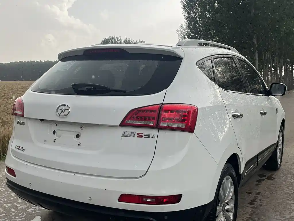 Refine S5 1.5 T Manual Luxury Sport