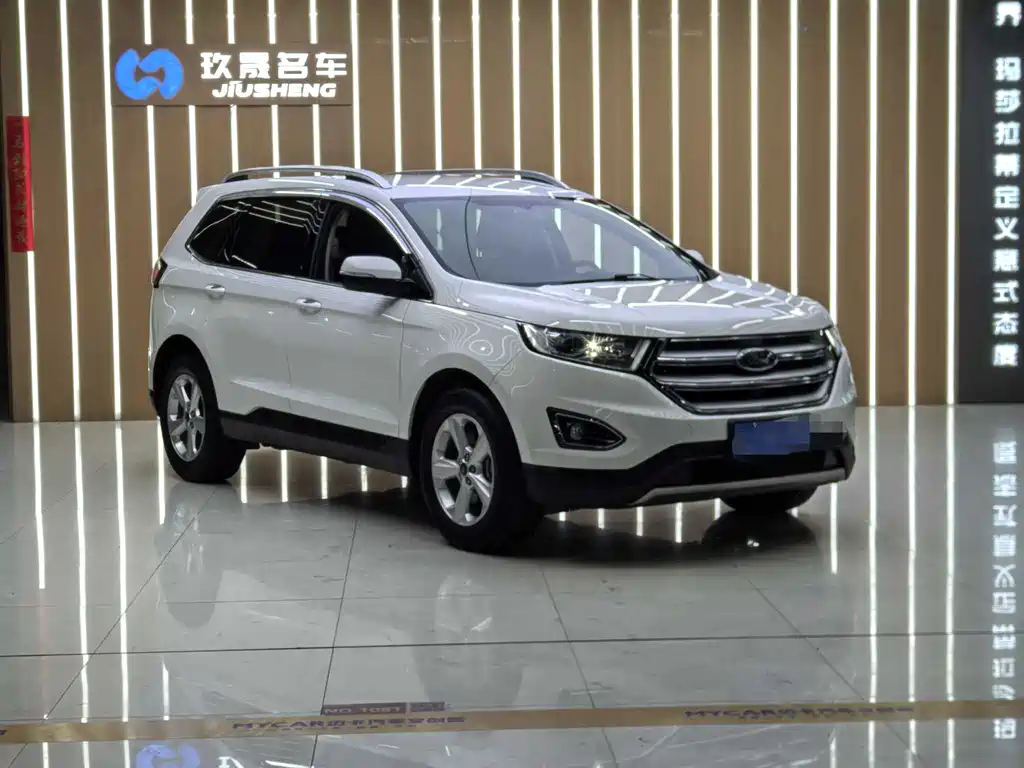 Edge EcoBoost 245 2 WD Elite Sharp 5-seat CN-V