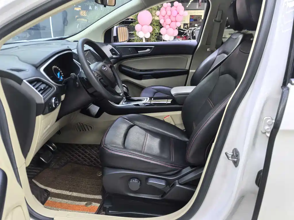 Edge EcoBoost 245 2 WD Elite Sharp 5-seat CN-V