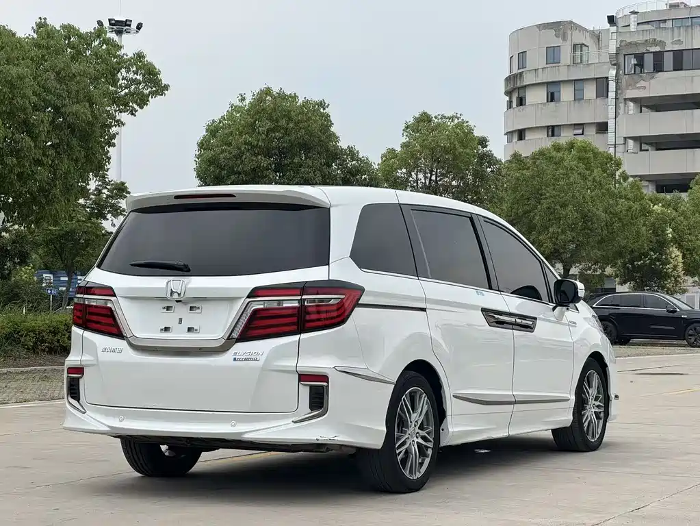 Elysion 2.0 L Hybrid Supreme