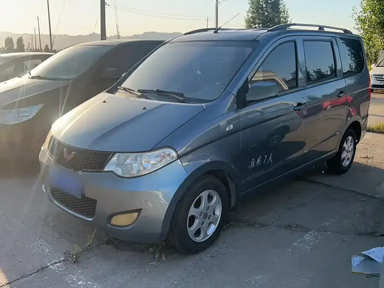 Wuling Hongguang 1.5 L Basic
