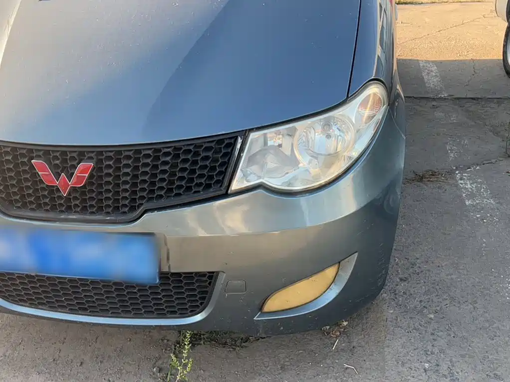 Wuling Hongguang 1.5 L Basic