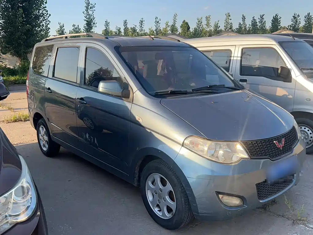 Wuling Hongguang 1.5 L Basic