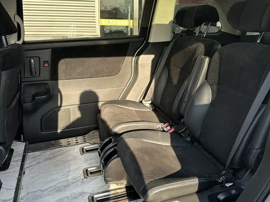 Elysion 2.0 L e:HEV Comfort