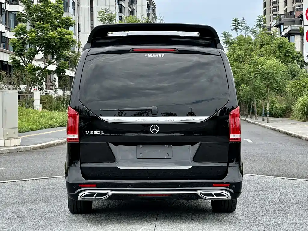 Jinguan V-Class 2.0 T