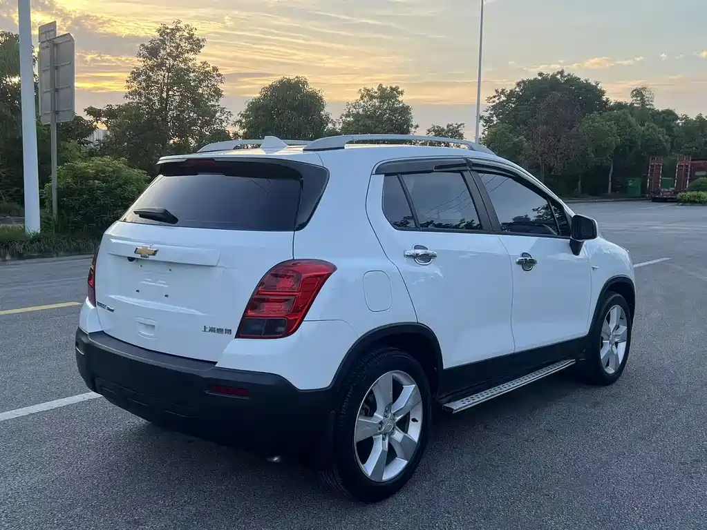 Tracker 1.4 T Auto 2 WD Comfort