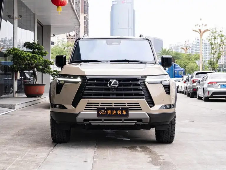 Lexus GX OVERTRAIL Far Peak