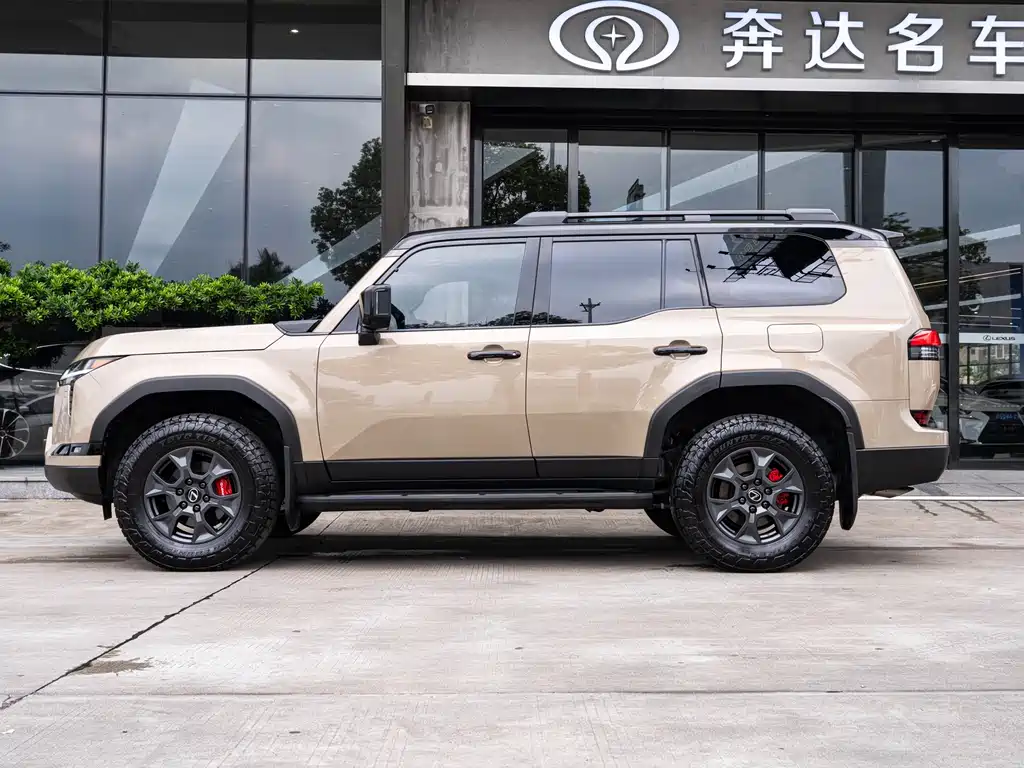 Lexus GX OVERTRAIL Far Peak