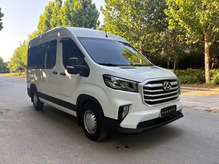 Maxus Xintu V90 新途V90 2022款 2.0 T手动运杰前驱长轴高顶后单胎7座