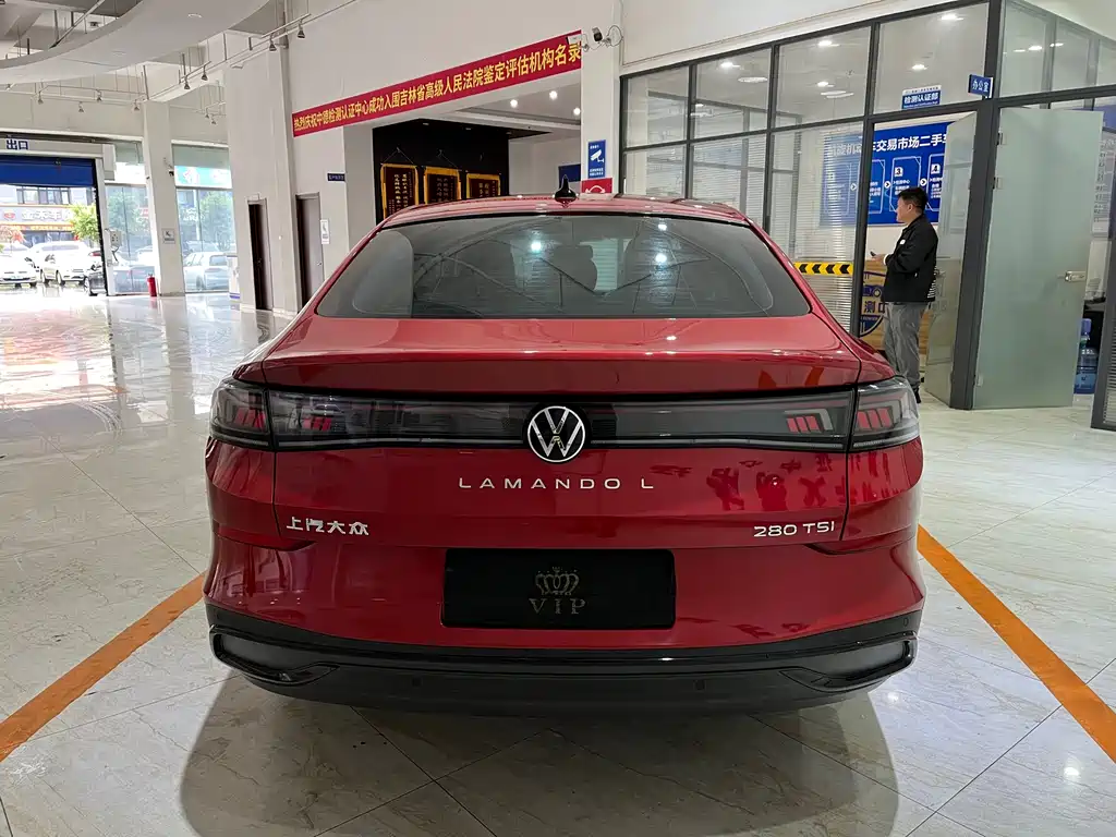 Lamando Lamando L 280 TSI DSG Dazzle Hot