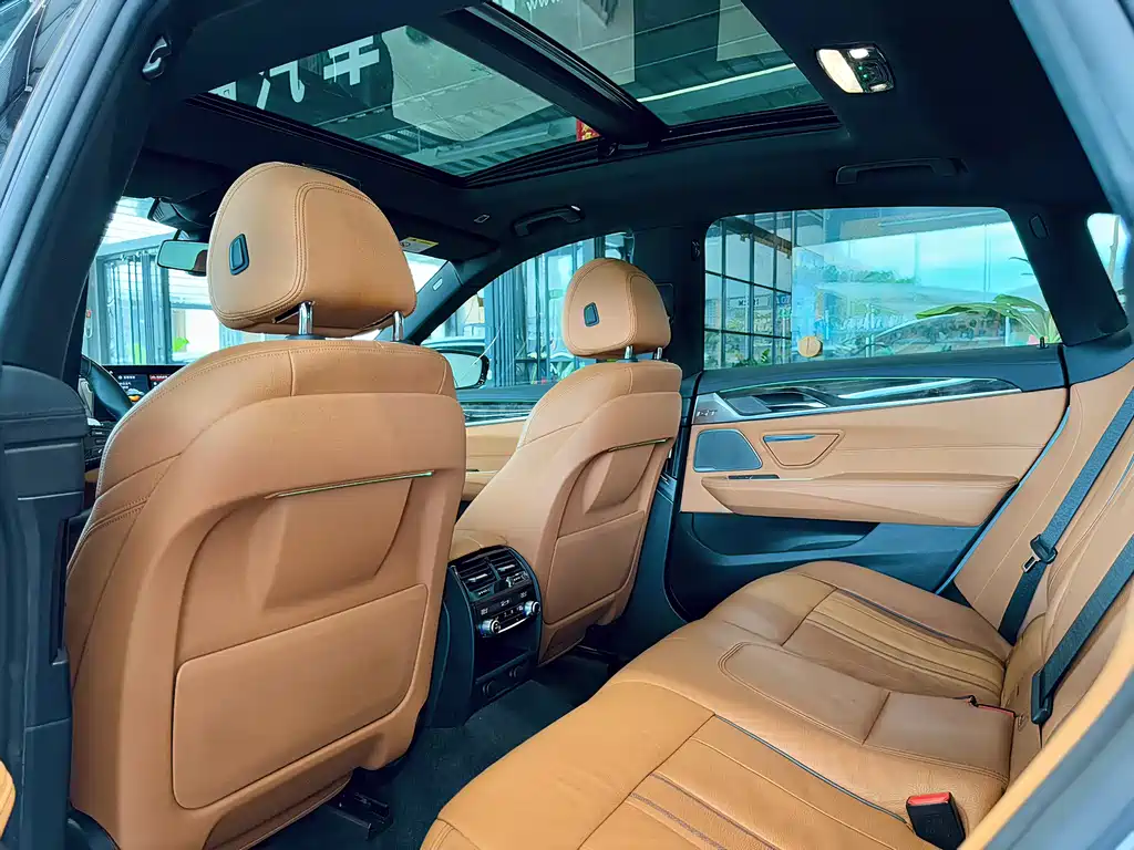 BMW 6 Series GT 630 i M Sport Package