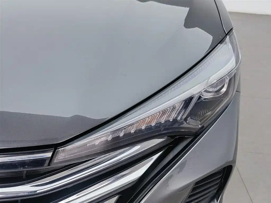 Eado PLUS 1.6 L GDI Manual Luxury