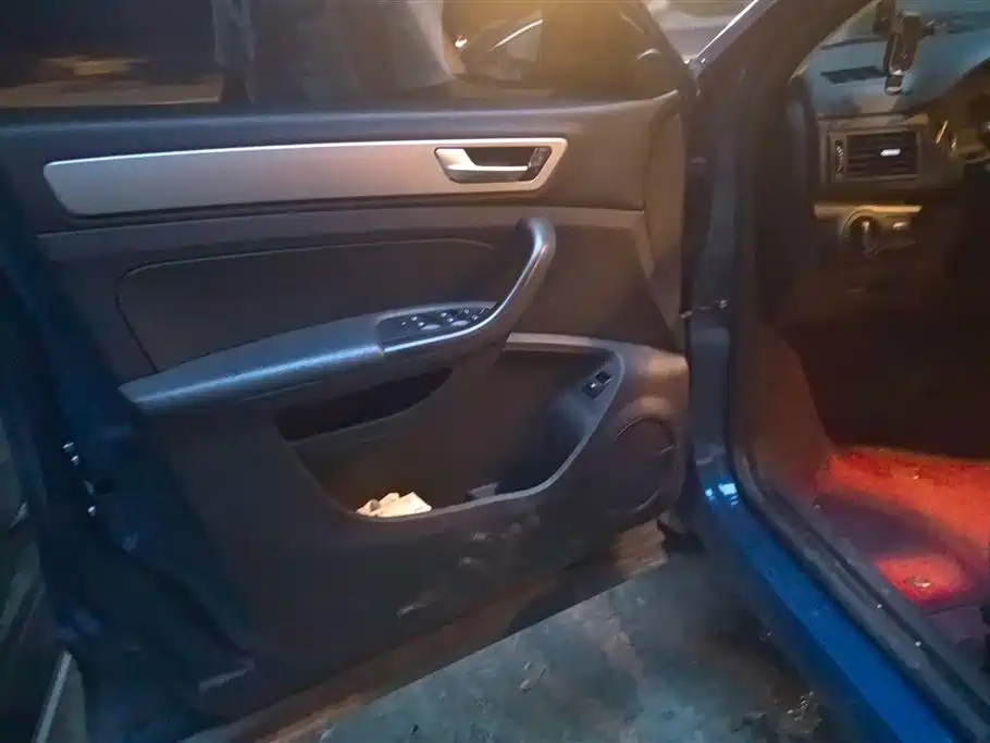 Qoros 5 1.6 T Auto Distinguished