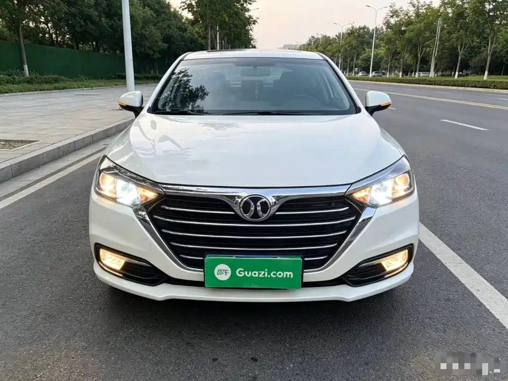Senova D50 1.5 L Manual Luxury Smart Drive