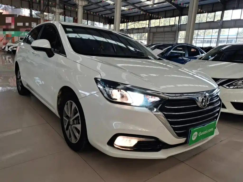 Senova D50 1.5 L Manual Luxury Smart Drive