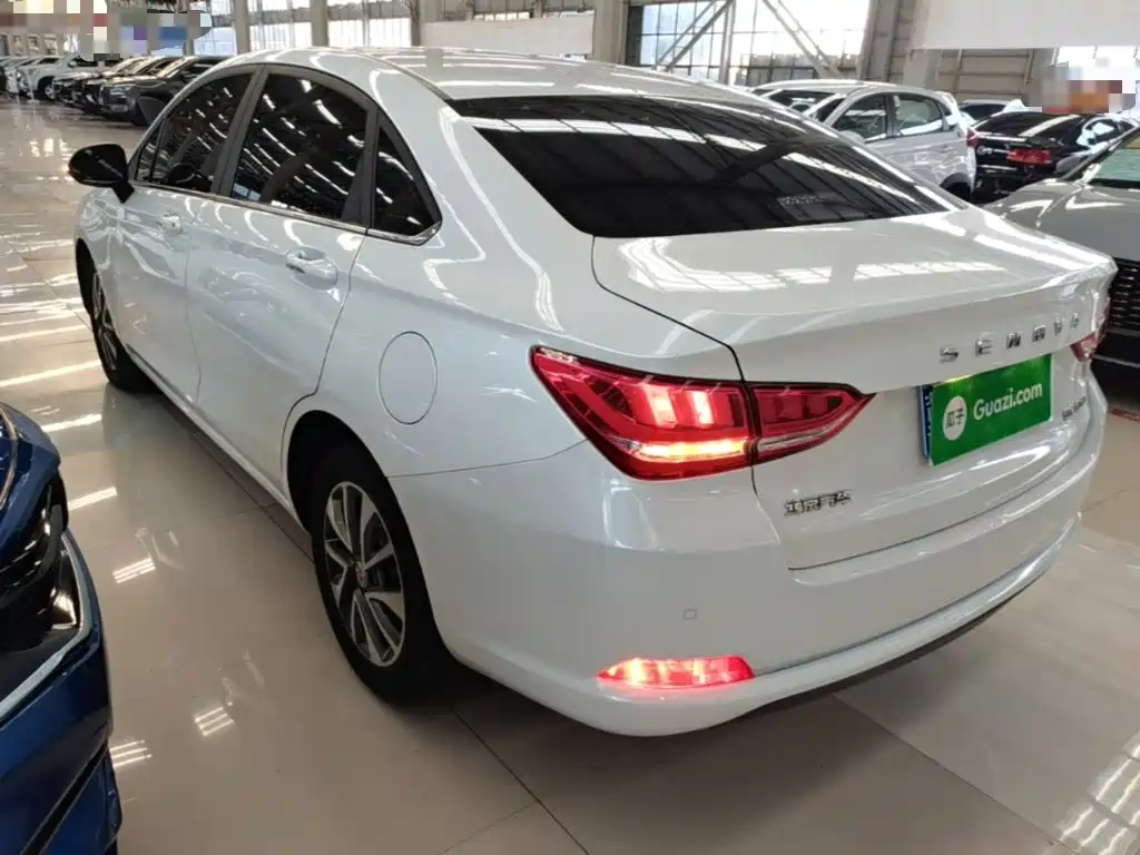 Senova D50 1.5 L Manual Luxury Smart Drive
