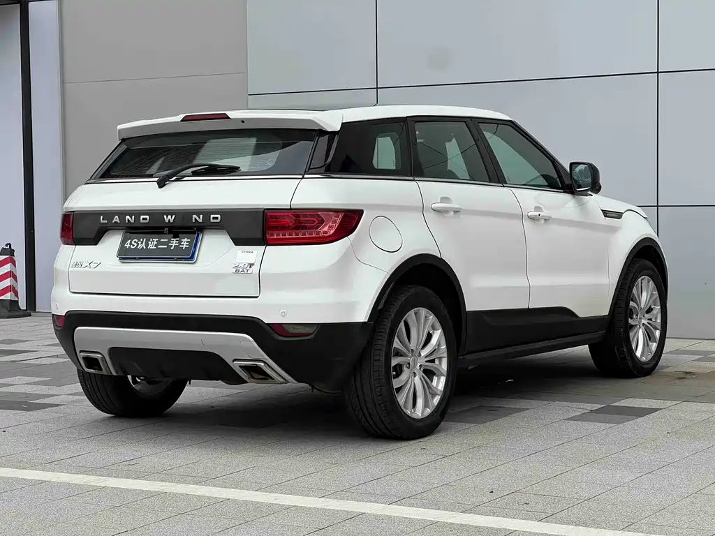 Landwind X7 2.0 T Panoramic Distinguished