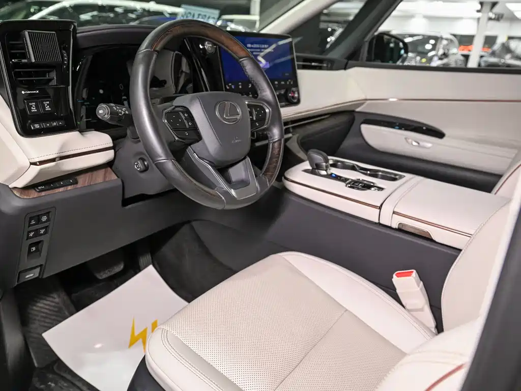 Lexus LM 350 h 7-seat Elegant