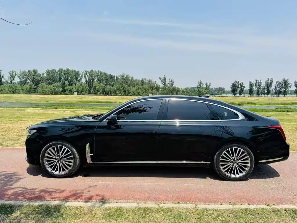 Hongqi H9 2.0 T Connected Flagship