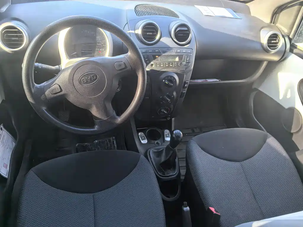 BYD F0 1.0 L Xuan Cool