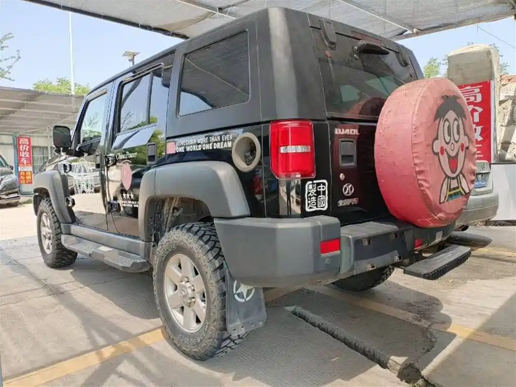 BAIC BJ40 40 L 2.0 T Manual 2 WD Luxury