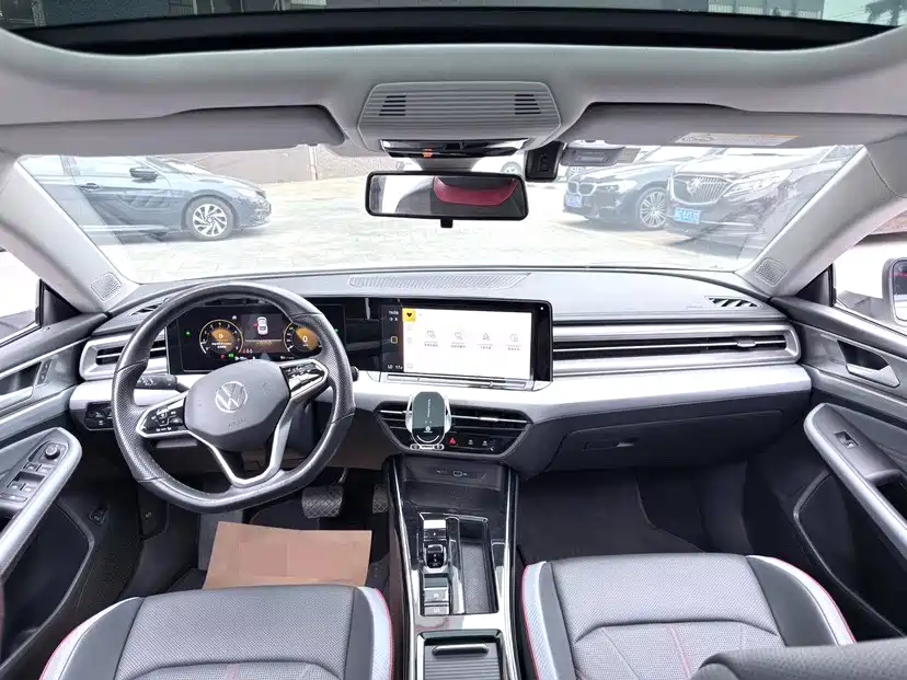 Lamando Lamando L 280 TSI DSG Spicy Cool