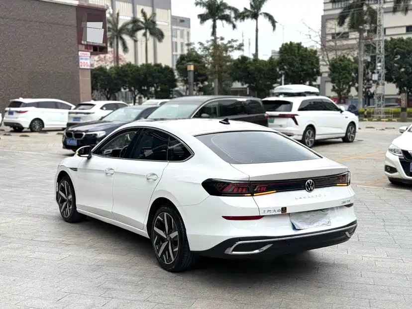 Lamando Lamando L 280 TSI DSG Spicy Cool