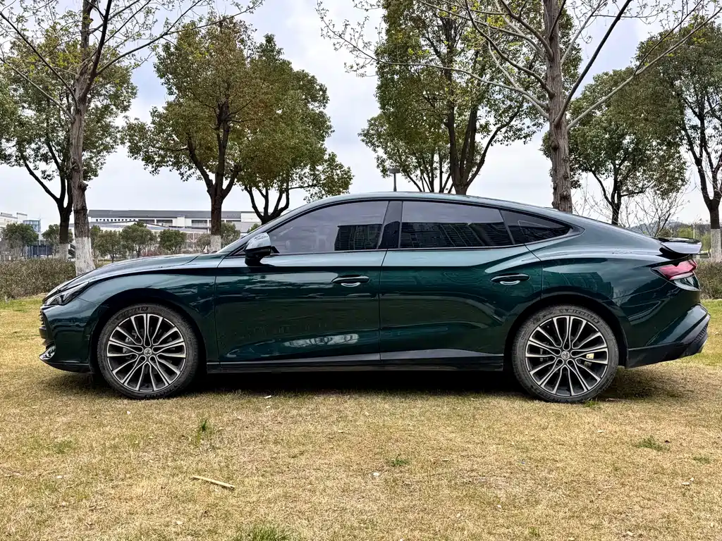 MG7 2.0 T Auto Trophy+ Turbo Dazzling