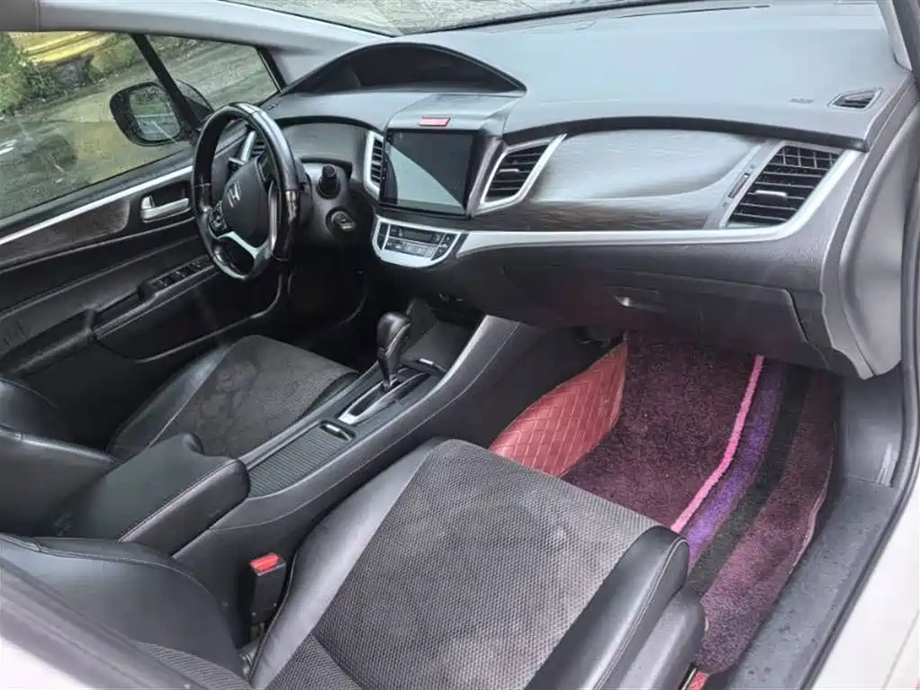 Jade 1.8 L Auto Comfort Elite 5-seat