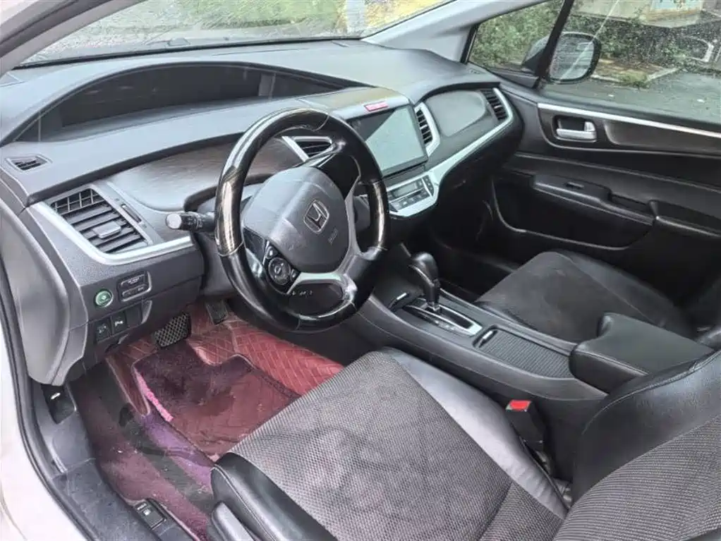 Jade 1.8 L Auto Comfort Elite 5-seat