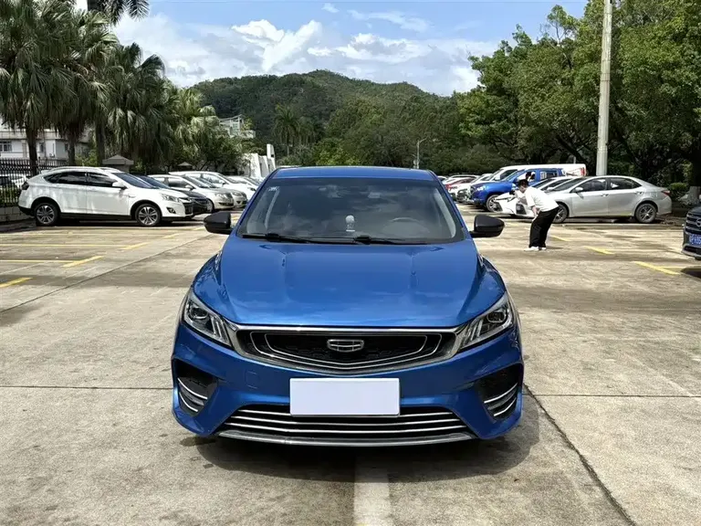 Geely Binrui 200 T DCT Colorful
