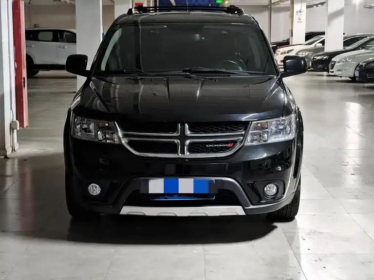 Dodge Journey 2.4 L 2 WD Premium Style