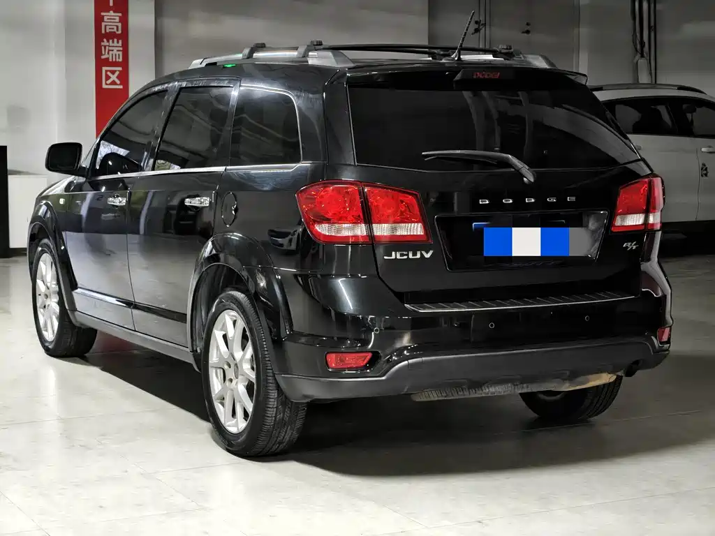 Journey 2.4 L 2 WD Premium Style