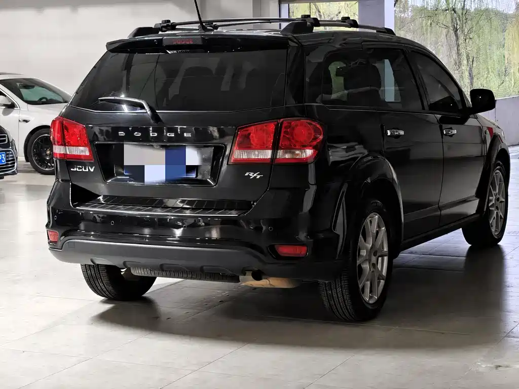 Journey 2.4 L 2 WD Premium Style