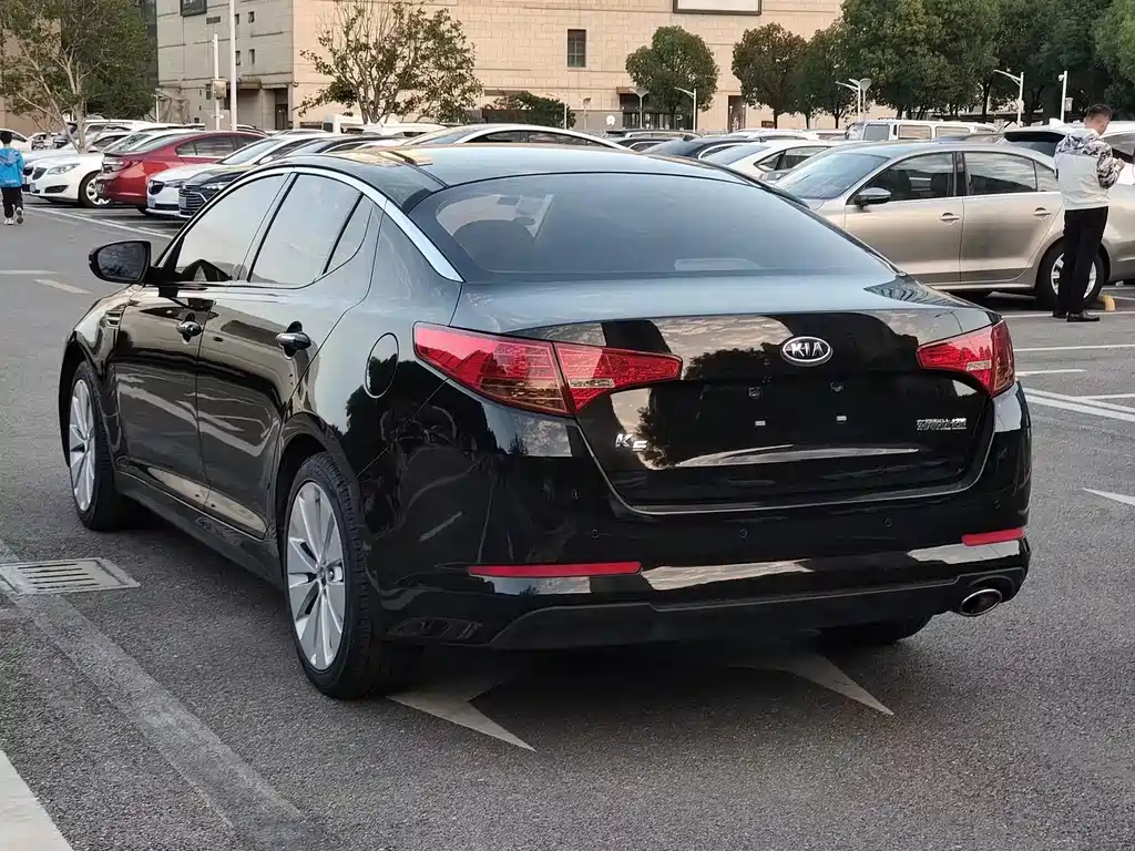 Kia K5 2.0 L Auto GLS